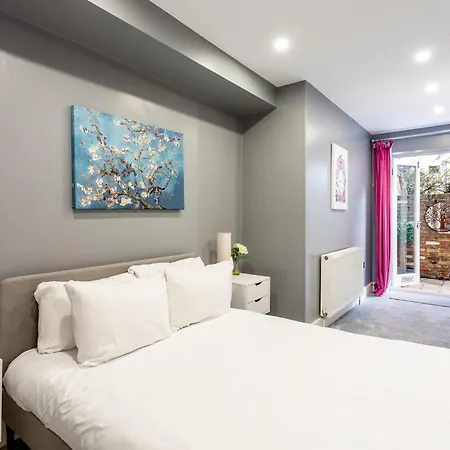Spacious Clapham Junction Apartment Лондон Экстерьер фото