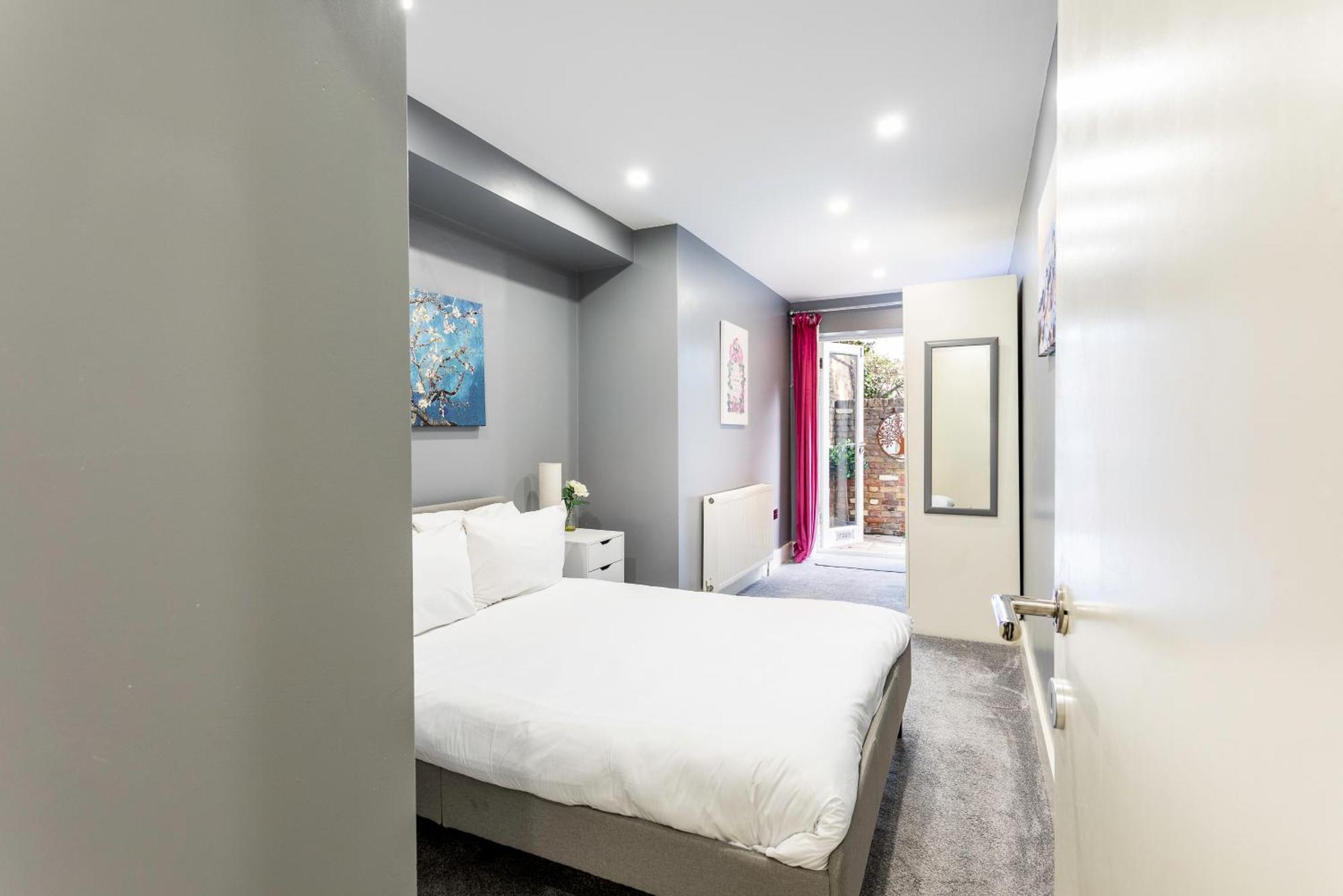 Апартаменты Spacious Clapham Junction Лондон
